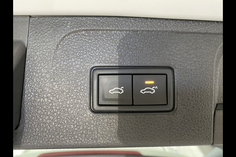 Volkswagen Passat Variant 1.5 TSI Comfortline Business stoelverwarming / Carplay / Elec achterklep / Adapt cruise control
