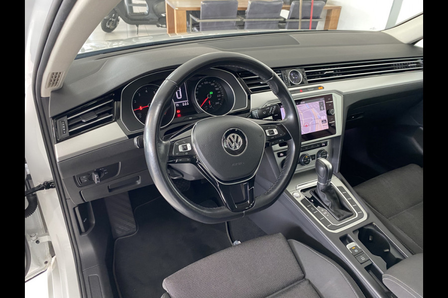 Volkswagen Passat Variant 1.5 TSI Comfortline Business stoelverwarming / Carplay / Elec achterklep / Adapt cruise control