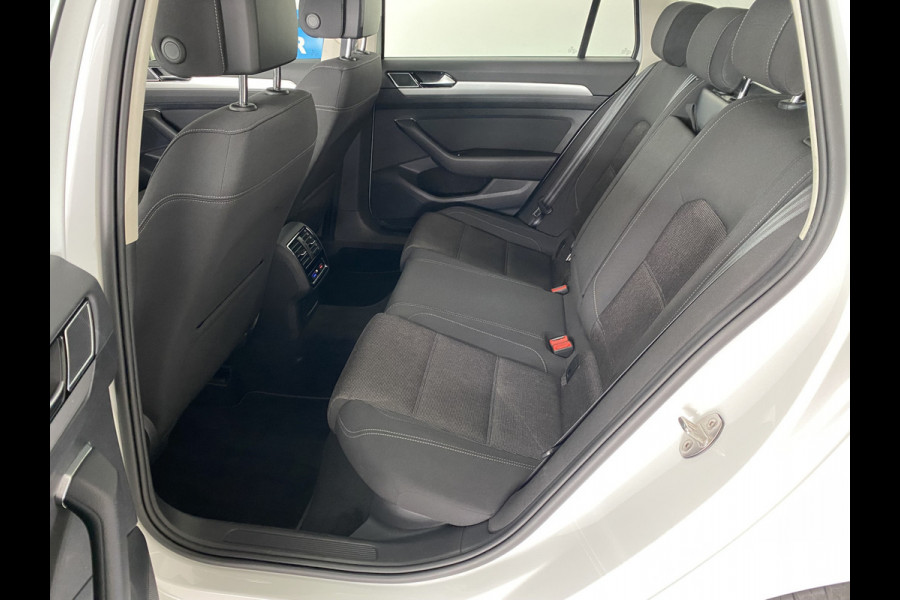 Volkswagen Passat Variant 1.5 TSI Comfortline Business stoelverwarming / Carplay / Elec achterklep / Adapt cruise control