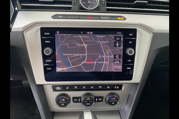 Volkswagen Passat Variant 1.5 TSI Comfortline Business stoelverwarming / Carplay / Elec achterklep / Adapt cruise control