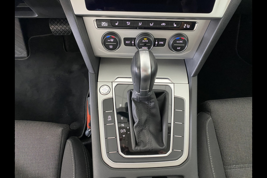 Volkswagen Passat Variant 1.5 TSI Comfortline Business stoelverwarming / Carplay / Elec achterklep / Adapt cruise control