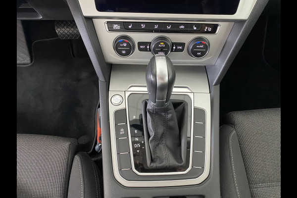 Volkswagen Passat Variant 1.5 TSI Comfortline Business stoelverwarming / Carplay / Elec achterklep / Adapt cruise control