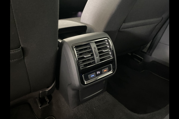Volkswagen Passat Variant 1.5 TSI Comfortline Business stoelverwarming / Carplay / Elec achterklep / Adapt cruise control