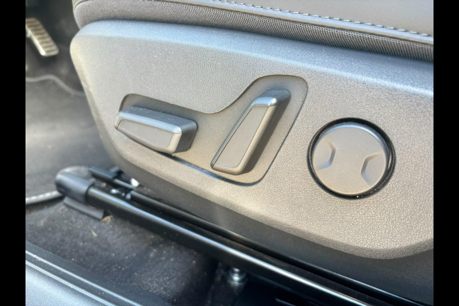 Kia e-Niro ExecutiveLine 64.8 kWh | SOH 97,1% | NIEUW BINNEN, MEER FOTO'S VOLGEN | Pano-dak | Harman Kardon | Elektr. Stoelen | Trekhaak | Camera