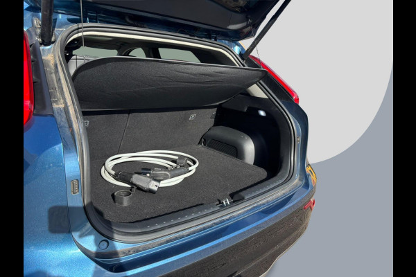 Kia e-Niro ExecutiveLine 64.8 kWh | SOH 97,1% | NIEUW BINNEN, MEER FOTO'S VOLGEN | Pano-dak | Harman Kardon | Elektr. Stoelen | Trekhaak | Camera