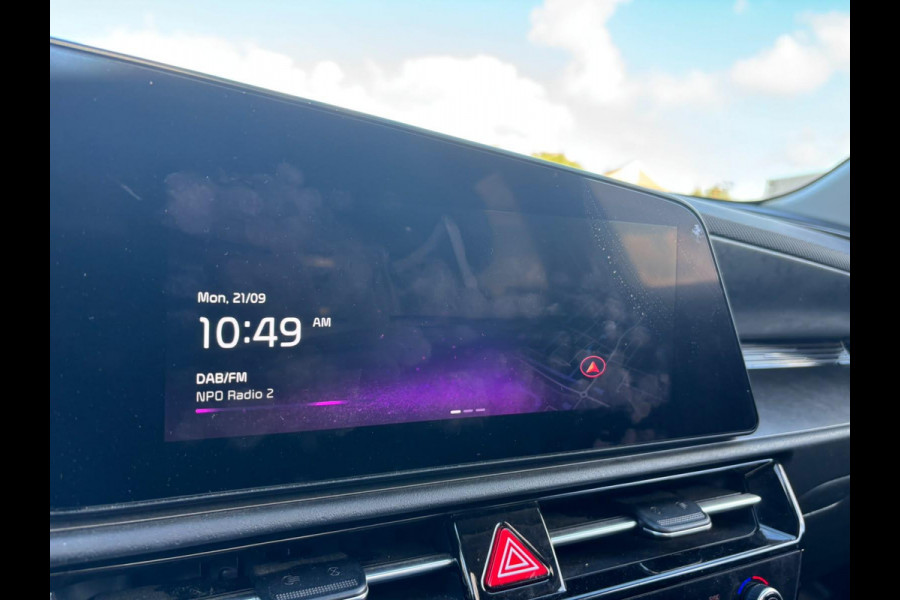 Kia e-Niro ExecutiveLine 64.8 kWh | SOH 97,1% | NIEUW BINNEN, MEER FOTO'S VOLGEN | Pano-dak | Harman Kardon | Elektr. Stoelen | Trekhaak | Camera