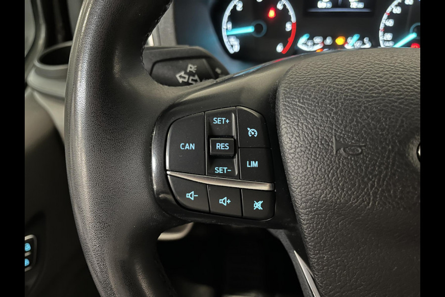 Ford Transit Custom 300 2.0 TDCI L2H1 Limited Dubbele cabine Navigatie Airco 2 Schuifdeuren Trekhaak Parkeersensoren Apple Carplay