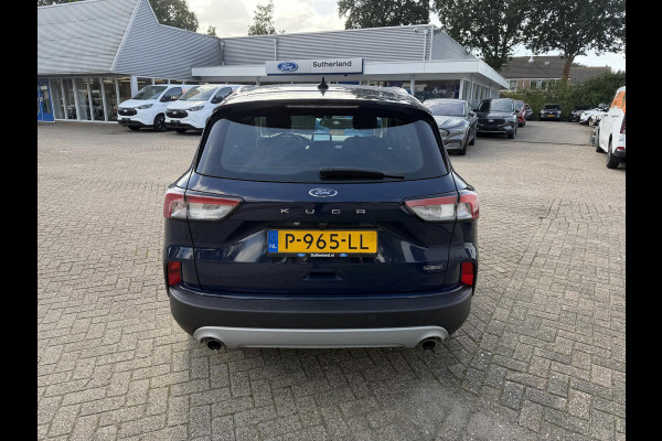Ford Kuga 2.5 PHEV Titanium | 225pk | Adaptive cruise control | Winter Pack | Dodehoeksensoren | Camera | 1.500kg Trekgewicht