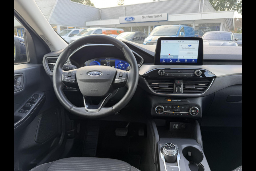 Ford Kuga 2.5 PHEV Titanium | 225pk | Adaptive cruise control | Winter Pack | Dodehoeksensoren | Camera | 1.500kg Trekgewicht
