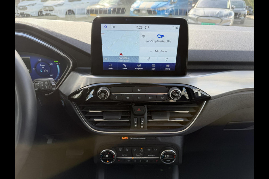 Ford Kuga 2.5 PHEV Titanium | 225pk | Adaptive cruise control | Winter Pack | Dodehoeksensoren | Camera | 1.500kg Trekgewicht