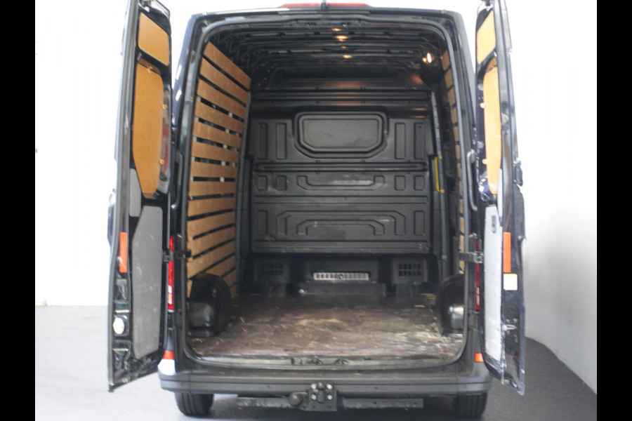 Volkswagen Crafter 2.0 TDI 177pk Automaat L3H3 / L2H2 Highline Airco Apple Carplay Adaptive Cruise Control Camera Trekhaak