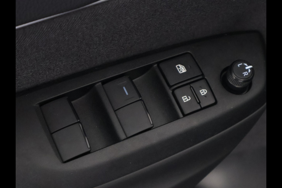Toyota Yaris Cross 1.5 Hybrid 115 Dynamic Luxury | Stuur- & Stoelverwarming | Apple Carplay & AndroidAUTO | Camera  | Privacy Glass |