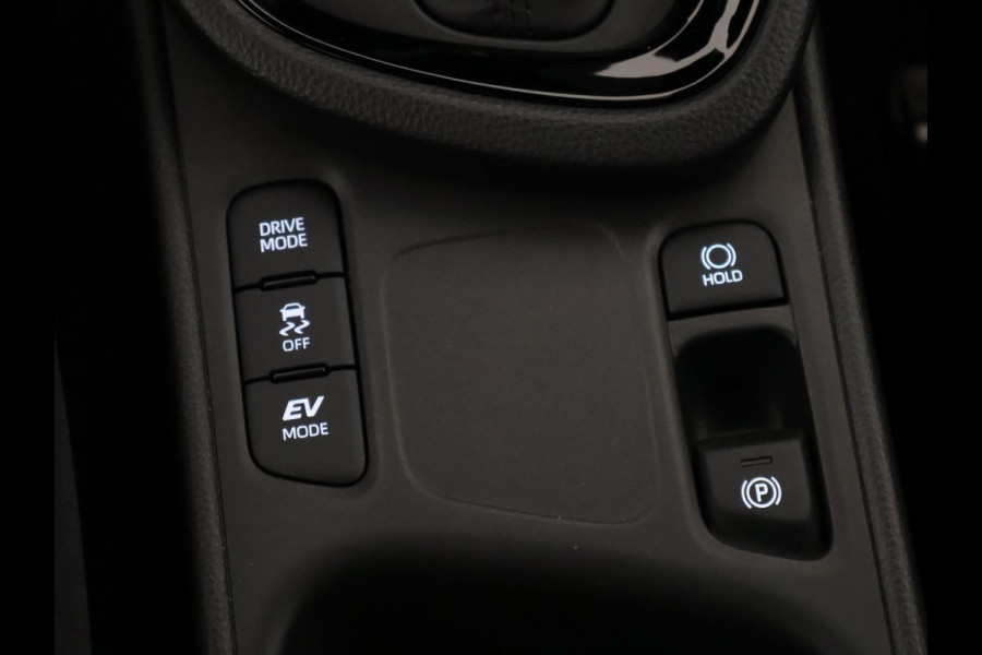 Toyota Yaris Cross 1.5 Hybrid 115 Dynamic Luxury | Stuur- & Stoelverwarming | Apple Carplay & AndroidAUTO | Camera  | Privacy Glass |