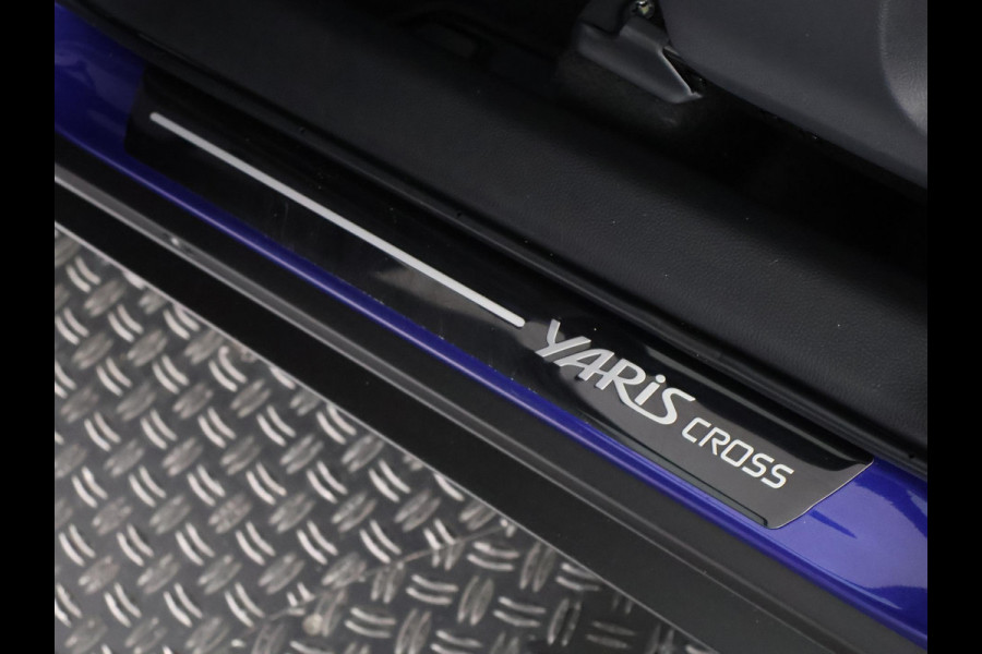 Toyota Yaris Cross 1.5 Hybrid 115 Dynamic Luxury | Stuur- & Stoelverwarming | Apple Carplay & AndroidAUTO | Camera  | Privacy Glass |