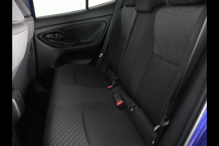 Toyota Yaris Cross 1.5 Hybrid 115 Dynamic Luxury | Stuur- & Stoelverwarming | Apple Carplay & AndroidAUTO | Camera  | Privacy Glass |