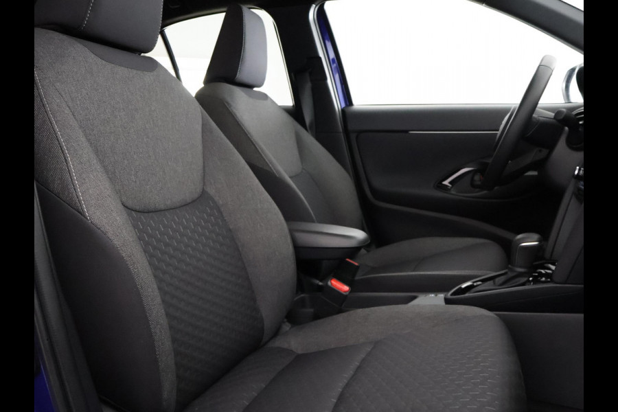 Toyota Yaris Cross 1.5 Hybrid 115 Dynamic Luxury | Stuur- & Stoelverwarming | Apple Carplay & AndroidAUTO | Camera  | Privacy Glass |