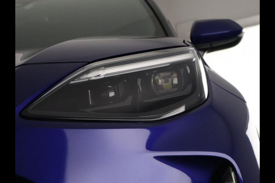 Toyota Yaris Cross 1.5 Hybrid 115 Dynamic Luxury | Stuur- & Stoelverwarming | Apple Carplay & AndroidAUTO | Camera  | Privacy Glass |
