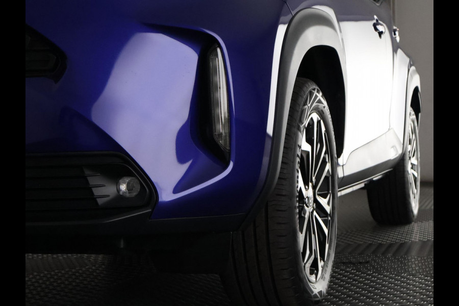 Toyota Yaris Cross 1.5 Hybrid 115 Dynamic Luxury | Stuur- & Stoelverwarming | Apple Carplay & AndroidAUTO | Camera  | Privacy Glass |