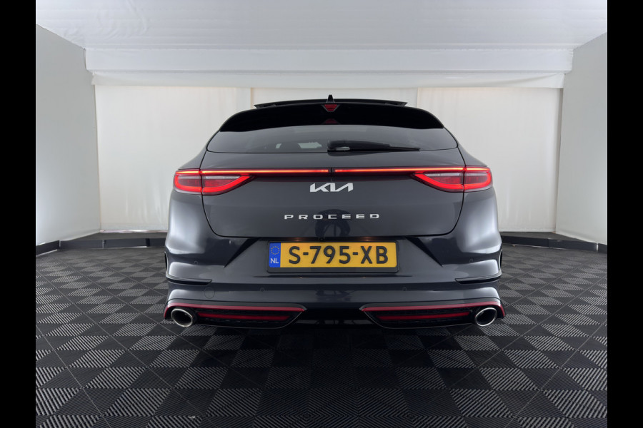Kia ProCeed 1.6 T-GDi GT (INCL.BTW) *PANO | LEATHER-MICROFIBRE | FULL-LED | MEMORY-PACK | JBL-SOUND | ADAPTIVE-CRUISE | BLIND-SPOT | HEATED-SPORTSEATS | CAMERA | KEYLESS | DIGI-COCKPIT | NAVI-FULLMAP | PRIVACY-GLASS