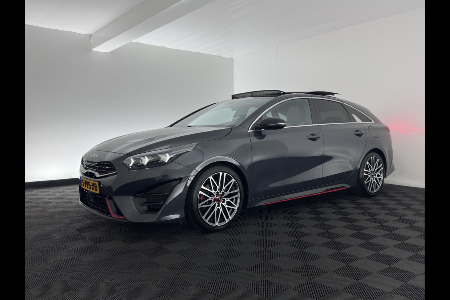 Kia ProCeed 1.6 T-GDi GT (INCL.BTW) *PANO | LEATHER-MICROFIBRE | FULL-LED | MEMORY-PACK | JBL-SOUND | ADAPTIVE-CRUISE | BLIND-SPOT | HEATED-SPORTSEATS | CAMERA | KEYLESS | DIGI-COCKPIT | NAVI-FULLMAP | PRIVACY-GLASS