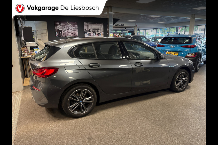 BMW 1-serie 118i High Executive Edition sport / navi / stoelverw / carplay / ned