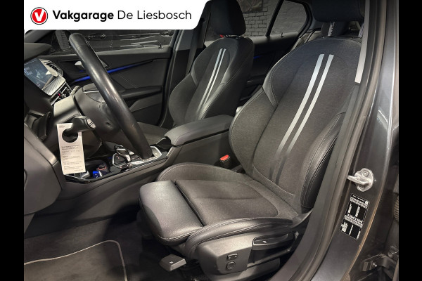 BMW 1-serie 118i High Executive Edition sport / navi / stoelverw / carplay / ned