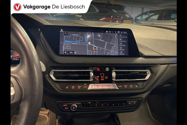 BMW 1-serie 118i High Executive Edition sport / navi / stoelverw / carplay / ned
