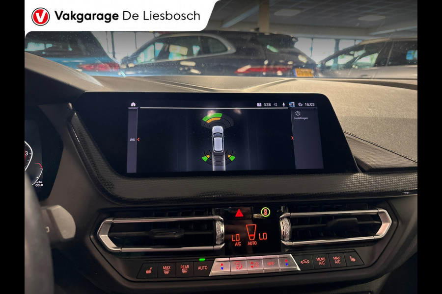 BMW 1-serie 118i High Executive Edition sport / navi / stoelverw / carplay / ned