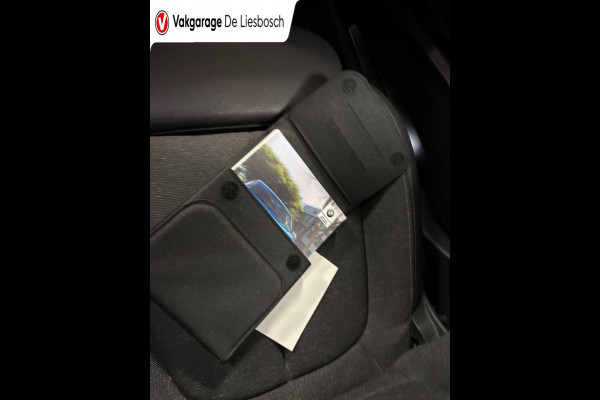 BMW 1-serie 118i High Executive Edition sport / navi / stoelverw / carplay / ned