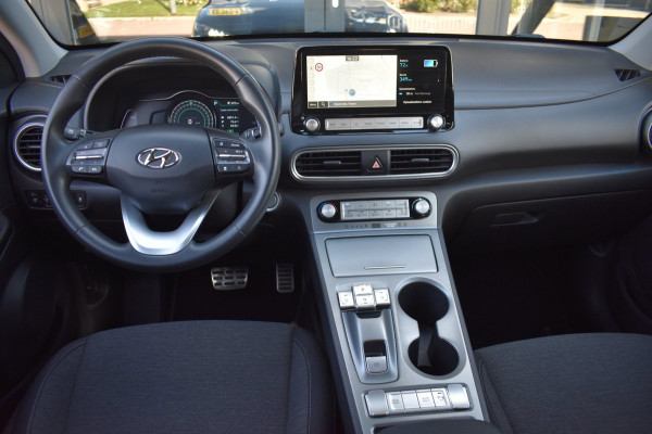 Hyundai Kona EV Comfort 64 kWh SOH 99% | NAP | CAMERA | APPLE CARPLAY | ANDROID AUTO | ADAPT. CRUISE CONTROLE