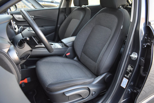 Hyundai Kona EV Comfort 64 kWh SOH 99% | NAP | CAMERA | APPLE CARPLAY | ANDROID AUTO | ADAPT. CRUISE CONTROLE