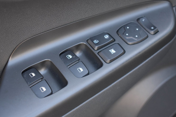 Hyundai Kona EV Comfort 64 kWh SOH 99% | NAP | CAMERA | APPLE CARPLAY | ANDROID AUTO | ADAPT. CRUISE CONTROLE