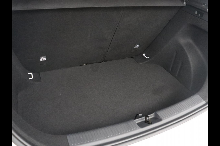 MG 3 1.5 Hybrid+ | Half Leder | Stuur/stoel verwarming | 360 camera | Carplay | Full LED | Adaptive cruise | Climate control |
