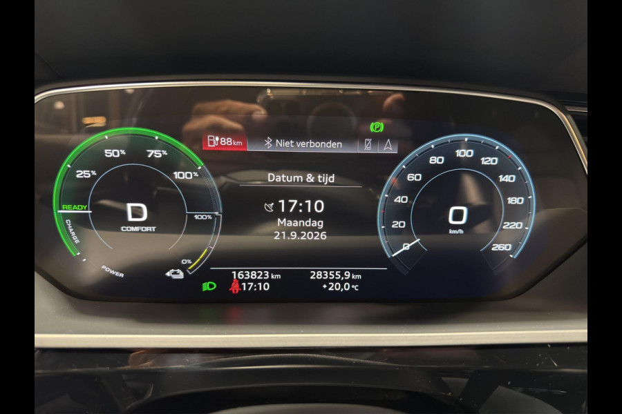 Audi e-tron e-tron 50 quattro Launch edition Black | Pano | S-Line | 22"| Geheugen | 71 KWH | Camera | Nette staat