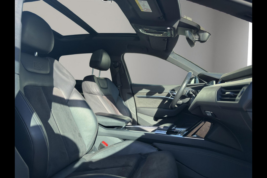 Audi e-tron e-tron 50 quattro Launch edition Black | Pano | S-Line | 22"| Geheugen | 71 KWH | Camera | Nette staat