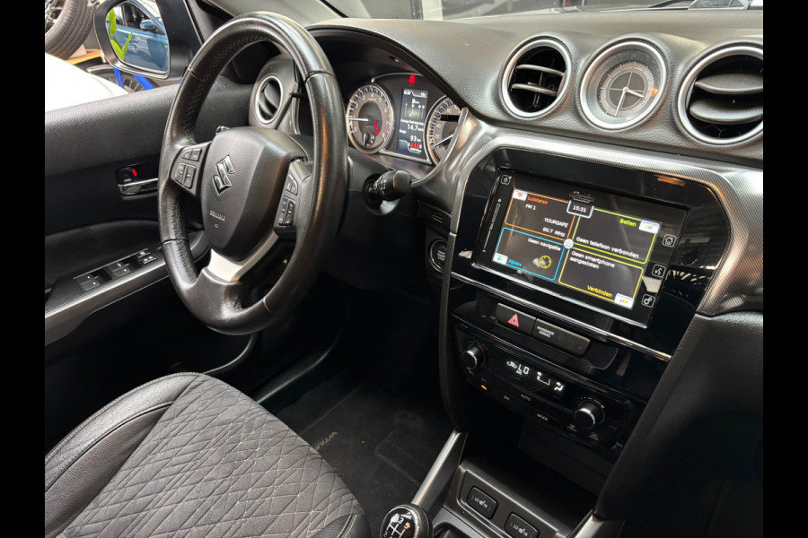 Suzuki Vitara 1.0 Boosterjet Stijl / Camera / Panorama Dak