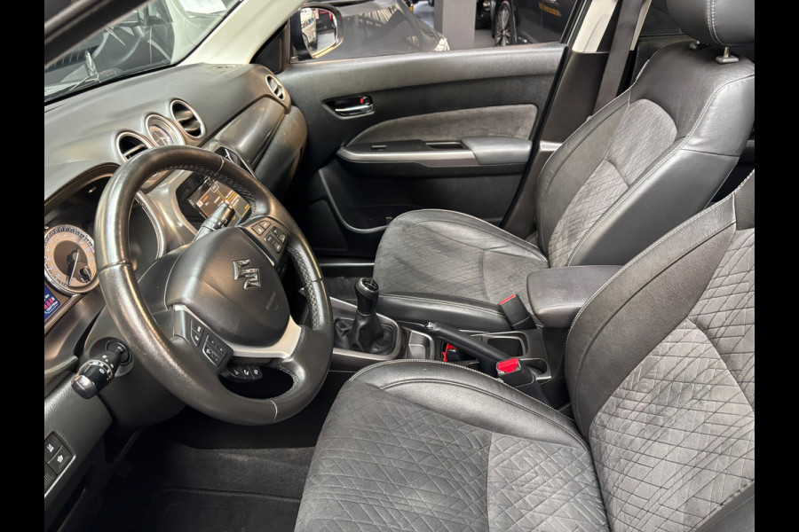 Suzuki Vitara 1.0 Boosterjet Stijl / Camera / Panorama Dak