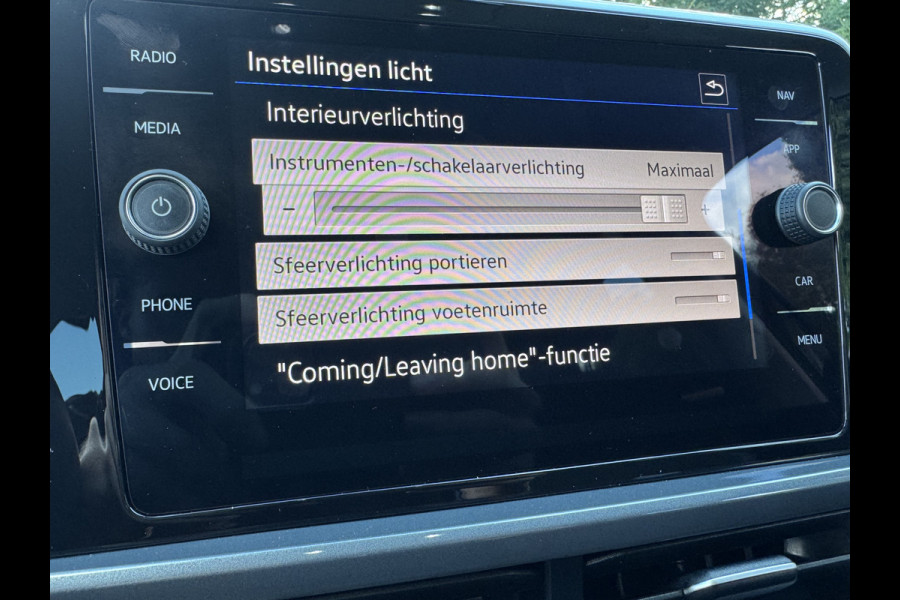 Volkswagen T-Roc 1.5 TSI 150PK DSG STYLE BUSINESS NAVI/IQ.LIGHT/TREKHAAK