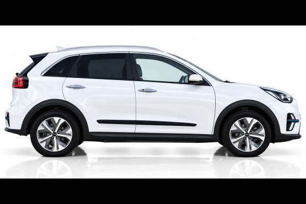 Kia e-Niro DynamicPlusLine 64 kWh | SOH 97,5% | NAP | STOELVERWARMING | CAMERA | SCHUIFKANTELDAK