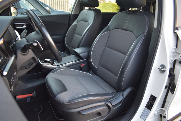 Kia e-Niro DynamicPlusLine 64 kWh | SOH 97,5% | NAP | STOELVERWARMING | CAMERA | SCHUIFKANTELDAK