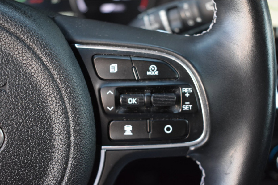 Kia e-Niro DynamicPlusLine 64 kWh | SOH 97,5% | NAP | STOELVERWARMING | CAMERA | SCHUIFKANTELDAK
