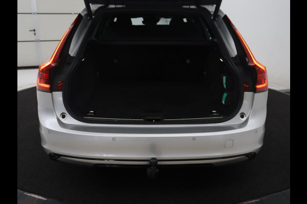 Volvo V90 2.0 B4 R-Design | Panoramadak | Leder | Stuur/stoelverwarming | Trekhaak | harman/kardon | Head-up | Adaptive cruise | 360 camera | Full LED |