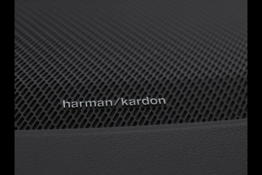 Volvo V90 2.0 B4 R-Design | Panoramadak | Leder | Stuur/stoelverwarming | Trekhaak | harman/kardon | Head-up | Adaptive cruise | 360 camera | Full LED |