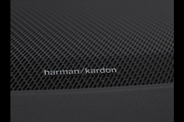 Volvo V90 2.0 B4 R-Design | Panoramadak | Leder | Stuur/stoelverwarming | Trekhaak | harman/kardon | Head-up | Adaptive cruise | 360 camera | Full LED |