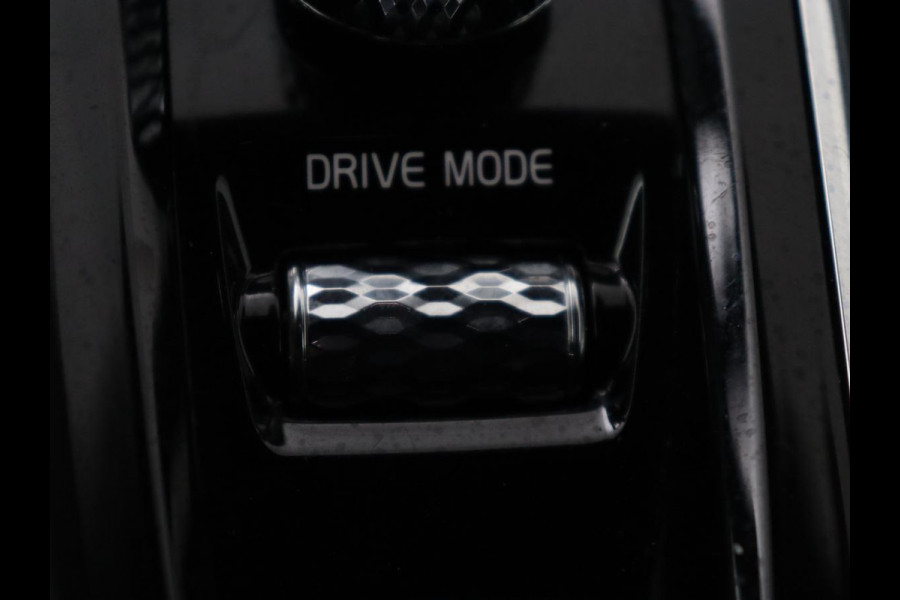 Volvo V90 2.0 B4 R-Design | Panoramadak | Leder | Stuur/stoelverwarming | Trekhaak | harman/kardon | Head-up | Adaptive cruise | 360 camera | Full LED |