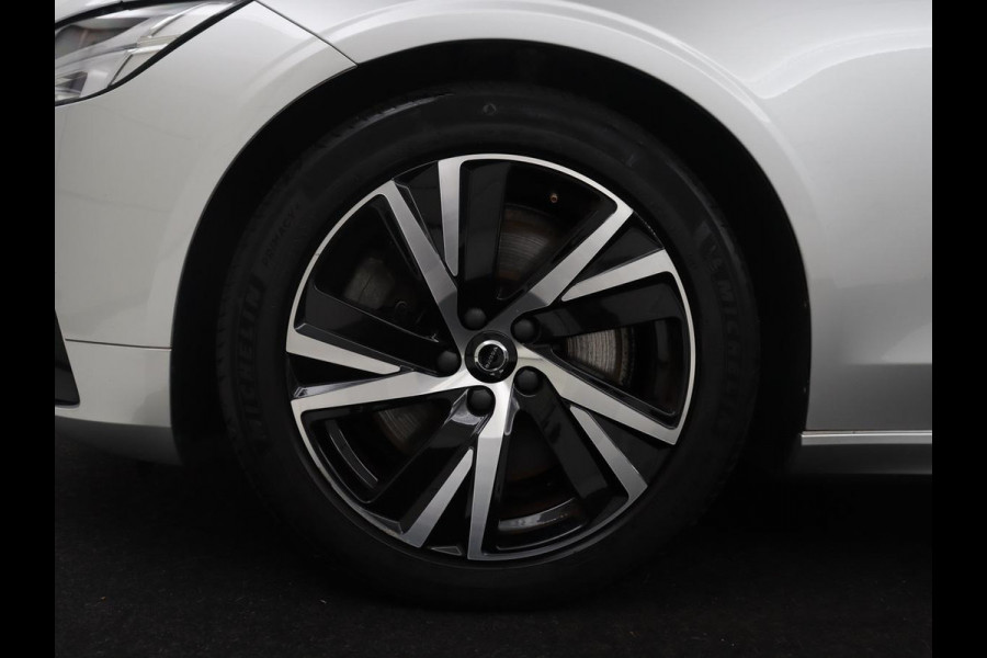 Volvo V90 2.0 B4 R-Design | Panoramadak | Leder | Stuur/stoelverwarming | Trekhaak | harman/kardon | Head-up | Adaptive cruise | 360 camera | Full LED |