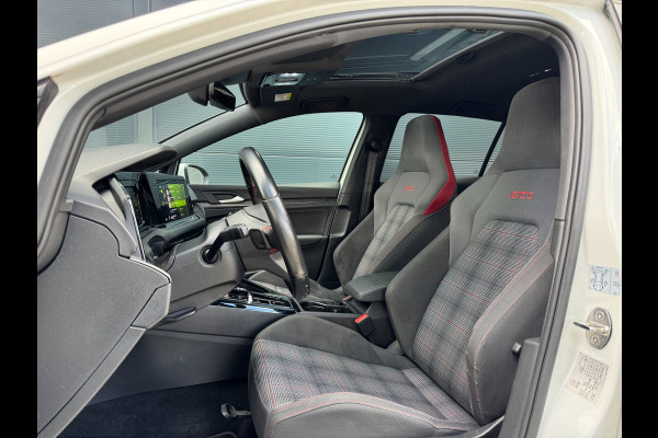 Volkswagen Golf 2.0 TSI GTI