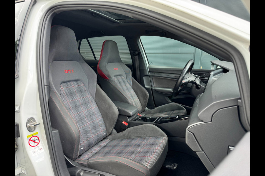 Volkswagen Golf 2.0 TSI GTI