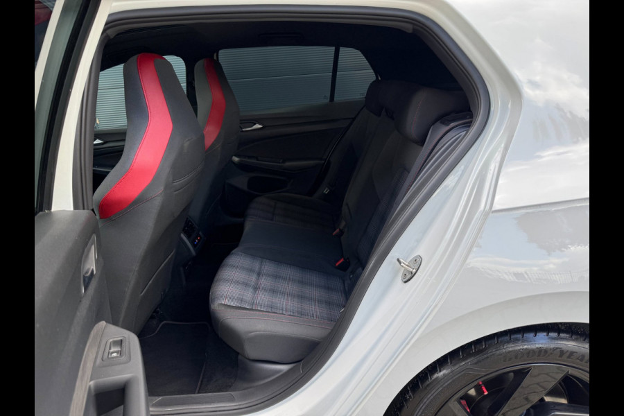 Volkswagen Golf 2.0 TSI GTI
