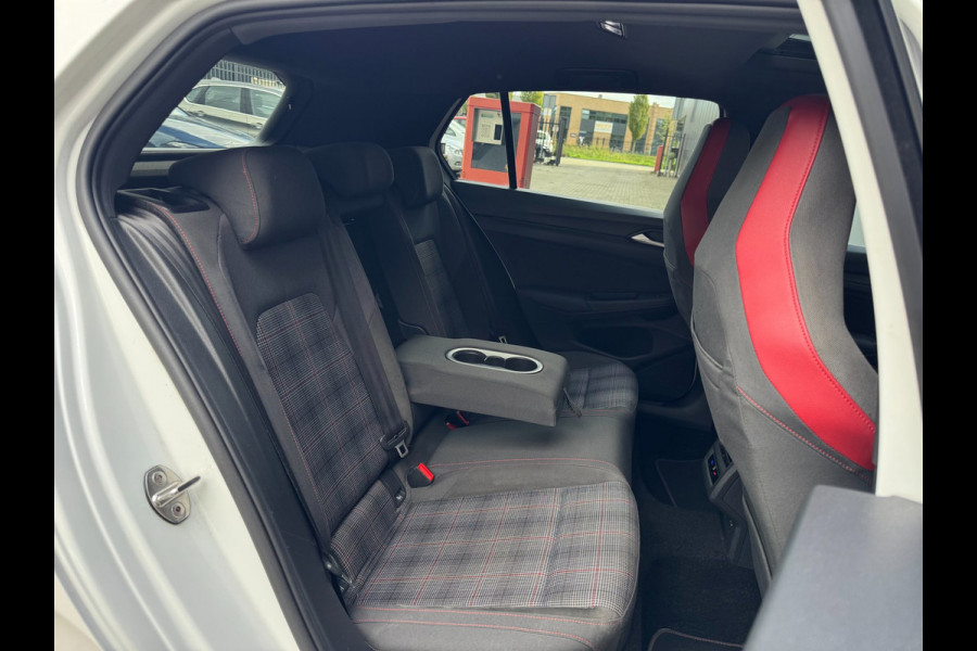 Volkswagen Golf 2.0 TSI GTI